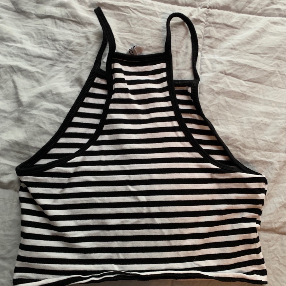 ❤️Divided Halter Top - Picture 2 of 2